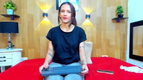 Mariana Angel online show from 12/19/24, 01:28