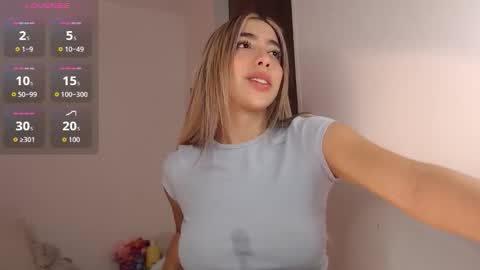 Snapshot of mariana_es chatting on 10/30/25, 09:26 Mariana online show from 10/30/25, 09:26