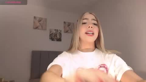 Mariana online show from 06/14/26, 10:56