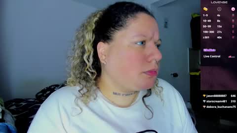 Snapshot of mariana_smittt chatting on 01/07/25, 09:50   Independent Model online show from 01/07/25, 09:50