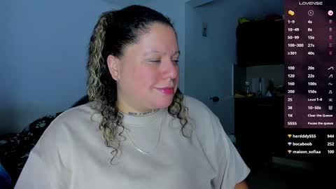 Snapshot of mariana_smittt chatting on 01/09/25, 04:19   Independent Model online show from 01/09/25, 04:19