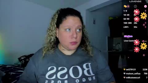 Snapshot of mariana_smittt chatting on 02/17/25, 08:52   Independent Model online show from 02/17/25, 08:52