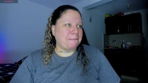 Snapshot of mariana_smittt chatting on 02/26/25, 11:41   Independent Model online show from 02/26/25, 11:41