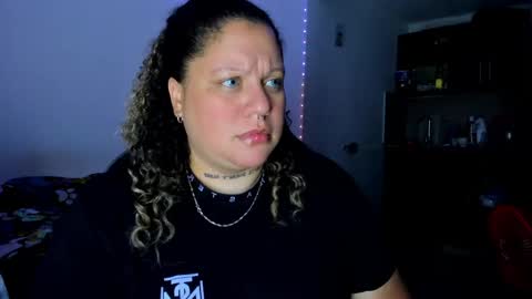 Snapshot of mariana_smittt chatting on 09/13/25, 06:24   Independent Model online show from 09/13/25, 06:24