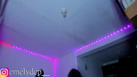 Snapshot of mariana_smittt chatting on 09/20/25, 04:57   Independent Model online show from 09/20/25, 04:57