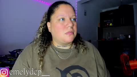 Snapshot of mariana_smittt chatting on 09/23/25, 05:21   Independent Model online show from 09/23/25, 05:21