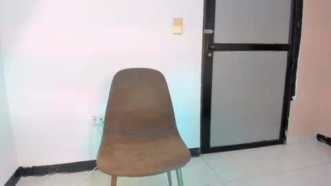 Snapshot of marianaa_torress chatting on 11/25/25, 08:53 Mariana online show from 11/25/25, 08:53