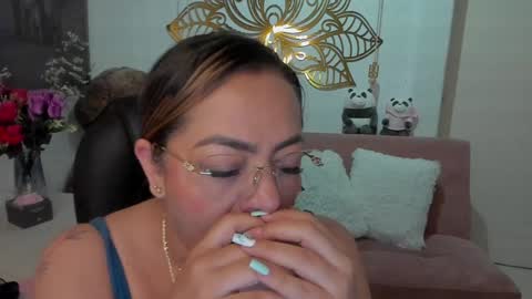 Snapshot of marianalopez81 chatting on 02/03/25, 09:08 Mariana Lopez online show from 02/03/25, 09:08