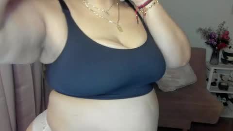 Snapshot of marianalopez81 chatting on 03/07/25, 02:36 Mariana Lopez online show from 03/07/25, 02:36