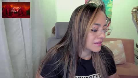 Snapshot of marianalopez81 chatting on 09/18/25, 12:45 Mariana Lopez online show from 09/18/25, 12:45
