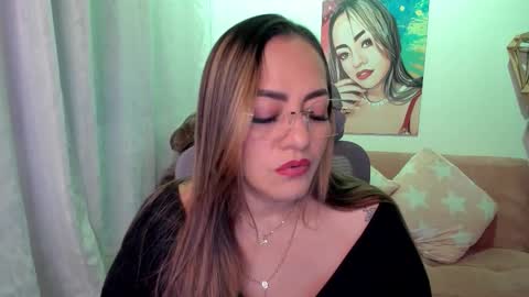 Snapshot of marianalopez81 chatting on 10/09/25, 12:08 Mariana Lopez online show from 10/09/25, 12:08