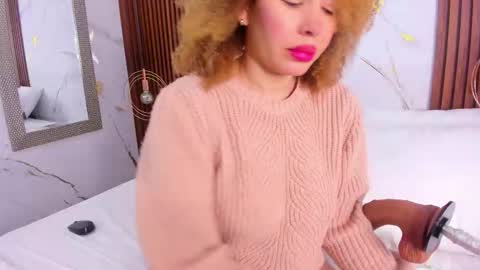 Mariana online show from 12/01/25, 08:03