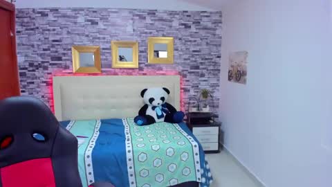 Snapshot of marianaxxx__ chatting on 01/21/25, 12:36 Mariana online show from 01/21/25, 12:36