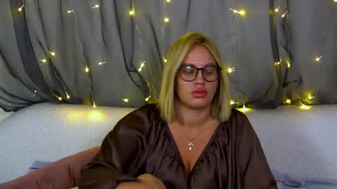 Maria online show from 10/24/25, 08:11