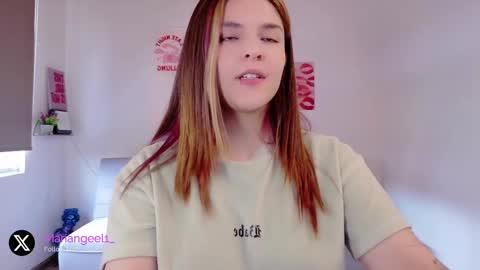 mariangeel_ online show from 10/15/25, 03:23