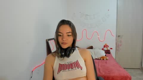 Mariangel online show from 02/06/25, 03:37