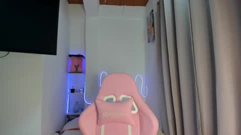 Mariangel online show from 10/22/25, 12:11