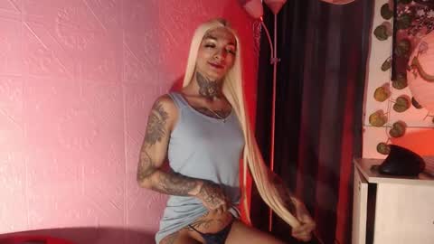 Snapshot of mariangel_tattooed_barbie chatting on 02/15/26, 09:22 mariangel_tattooed_barbie online show from 02/15/26, 09:22