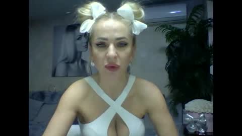 Snapshot of marianna1977 chatting on 02/11/25, 05:50 marianna1977 online show from 02/11/25, 05:50