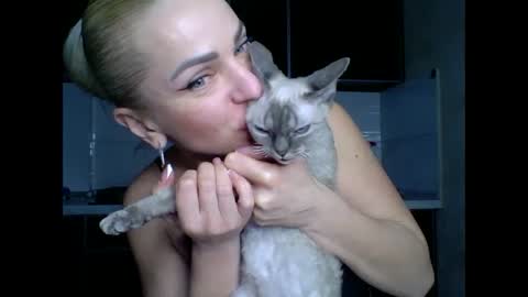 Snapshot of marianna1977 chatting on 02/28/25, 07:56 marianna1977 online show from 02/28/25, 07:56