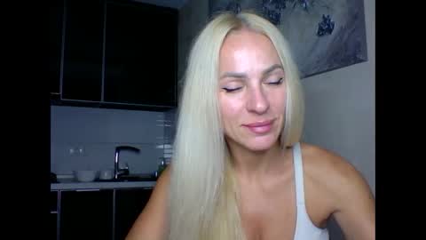 Snapshot of marianna1977 chatting on 10/08/25, 07:44 marianna1977 online show from 10/08/25, 07:44