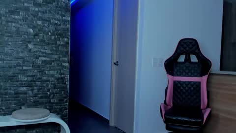 M A R I A N E online show from 02/13/25, 06:41