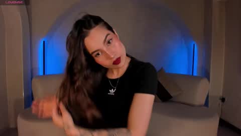 Marianne  online show from 11/26/25, 01:50