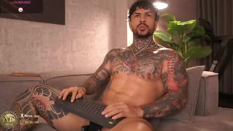 Snapshot of mariano_costa chatting on 05/30/26, 03:36 Mariano Costa online show from 05/30/26, 03:36