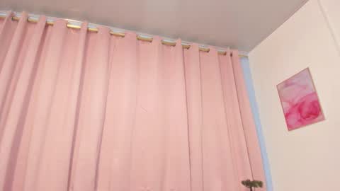 Snapshot of marianrosse chatting on 03/26/26, 04:18 marianrosse online show from 03/26/26, 04:18