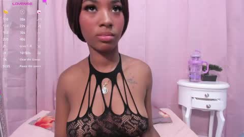 Snapshot of marianrosse chatting on 04/25/26, 04:37 marianrosse online show from 04/25/26, 04:37