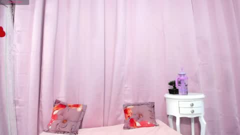 Snapshot of marianrosse chatting on 05/05/26, 11:57 marianrosse online show from 05/05/26, 11:57