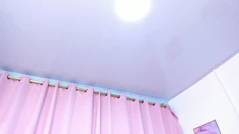 Snapshot of marianrosse chatting on 07/12/26, 01:29 marianrosse online show from 07/12/26, 01:29