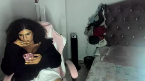 Snapshot of mariavelez1 chatting on 07/31/26, 04:34 Maria Velez online show from 07/31/26, 04:34
