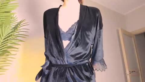 Snapshot of maribett chatting on 02/18/26, 10:17 Masha online show from 02/18/26, 10:17