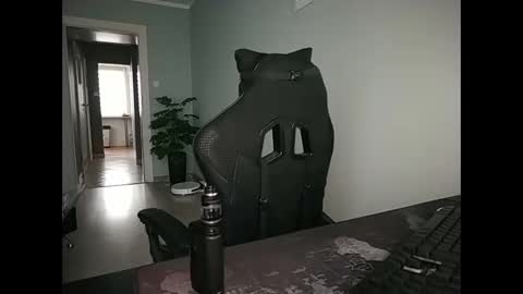 Snapshot of maribor5879 chatting on 02/13/25, 07:03 maribor5879 online show from 02/13/25, 07:03