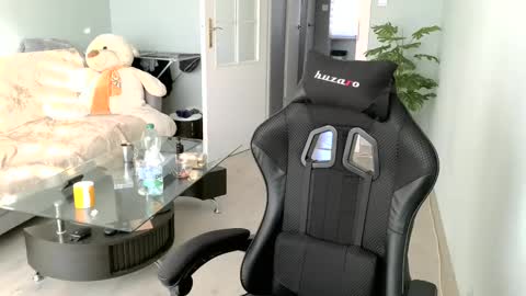 Snapshot of maribor5879 chatting on 02/28/25, 02:42 maribor5879 online show from 02/28/25, 02:42