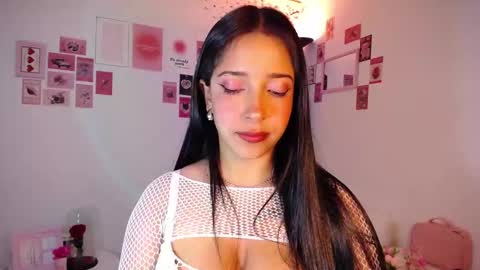 Snapshot of marie_daved chatting on 02/05/26, 08:46 Nicolle online show from 02/05/26, 08:46