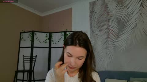 Snapshot of marie_diaze chatting on 06/08/26, 05:08 Marie LEAVE YOUR WITH ME online show from 06/08/26, 05:08