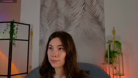 Snapshot of marie_diaze chatting on 06/14/26, 09:55 Marie LEAVE YOUR WITH ME online show from 06/14/26, 09:55