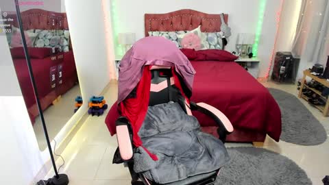 marie online show from 12/24/24, 05:34