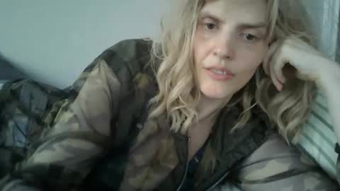 Snapshot of mariejojo chatting on 05/30/26, 05:43 Mariejojo online show from 05/30/26, 05:43