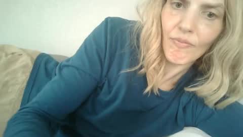 Snapshot of mariejojo chatting on 06/12/26, 02:16 Mariejojo online show from 06/12/26, 02:16