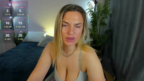Snapshot of mariel_lie chatting on 05/27/26, 01:46 Mariel online show from 05/27/26, 01:46