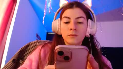 Snapshot of mariel_sins21 chatting on 01/01/25, 02:42 Mariie online show from 01/01/25, 02:42