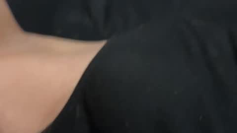 Snapshot of mariets420 chatting on 10/27/25, 04:11 mariets420 online show from 10/27/25, 04:11