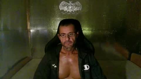 Snapshot of mariettee chatting on 12/19/25, 10:00 Djpegasus online show from 12/19/25, 10:00