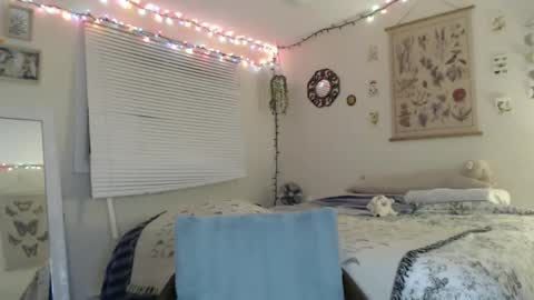 Snapshot of marigoldrue chatting on 01/21/25, 04:54 marigoldrue online show from 01/21/25, 04:54