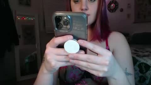 Snapshot of marigoldrue chatting on 03/05/25, 04:02 marigoldrue online show from 03/05/25, 04:02