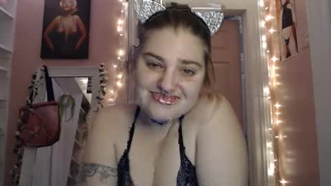 Snapshot of marigoldrue chatting on 11/22/25, 11:37 marigoldrue online show from 11/22/25, 11:37