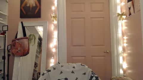 Snapshot of marigoldrue chatting on 01/07/26, 12:13 marigoldrue online show from 01/07/26, 12:13